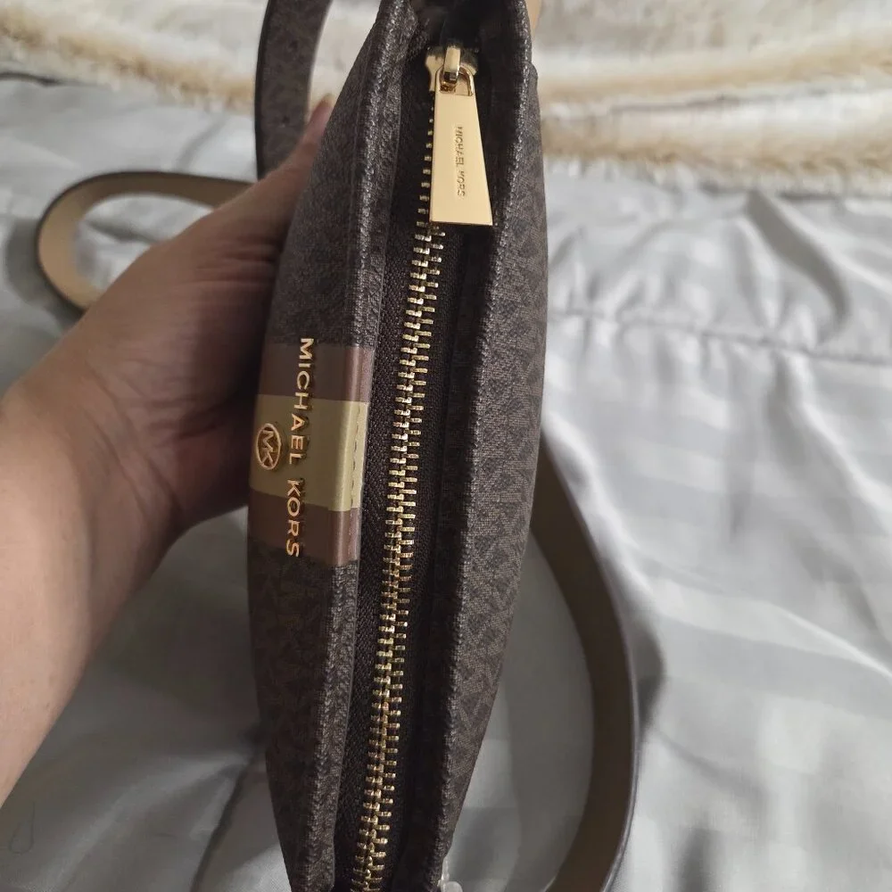 NWT - Michael Kors Belt Bag - Picture 5 of 9